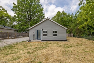 5018 Fleming Ave, Lorain, OH 44055 - photo 2