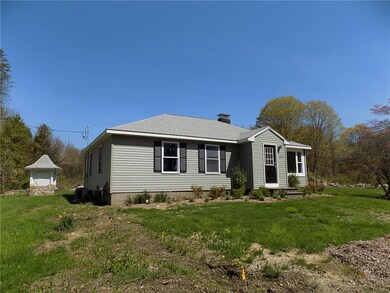 109 Curtis Corner Rd, Wakefield, RI 02879 - photo 2