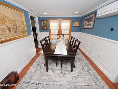 123 Broad street dining room