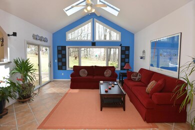 18 Overlook Dr, Holmdel, NJ 07733 - photo 4