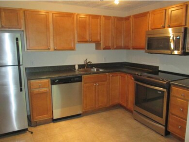 545 Calef Rd unit 27, Manchester, NH 03103 - photo 4