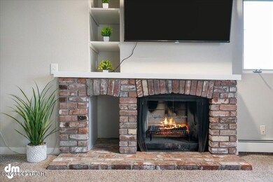 06-Fireplace_ELI06343