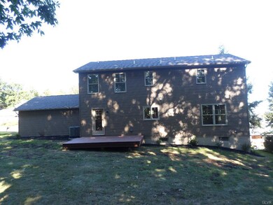 127 Hillcrest Dr S, Macungie, PA 18062 - photo 2