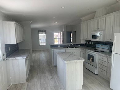 8100 E Spikemoss Ln, Inverness, FL 34450 - photo 5