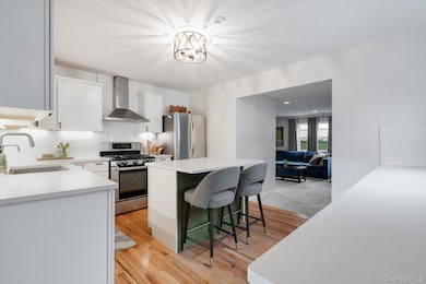 29 Wedgewood Rd, Fishkill, NY 12524 - photo 2