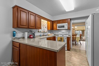 5752 Fort Sumter Rd, Jacksonville, FL 32210 - photo 2