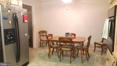 30070 Broken Arrow Ln, Mechanicsville, MD 20659 - photo 7