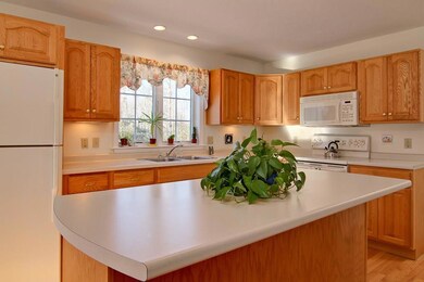 64 Payeur Cir, Sanford, ME 04073 - photo 3