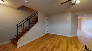 340-1425-N-Living-Room3