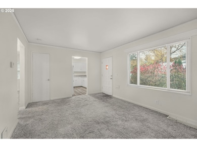 8654 SE Liebe St, Portland, OR 97266 - photo 5