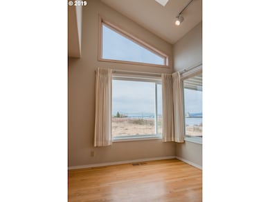 209 W A St unit 1, Rainier, OR 97048 - photo 7