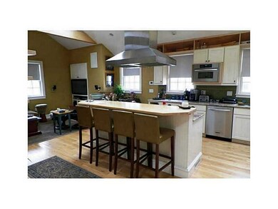 19 Wendell St, Providence, RI 02909 - photo 3