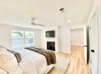 505 W Peach St, Fredericksburg, TX 78624 - photo 6