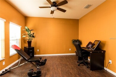 Bonus room, office or 4th bedroom