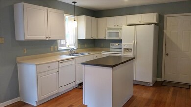 Clean & Bright Updated Eat in Kitchen with Hardwoo