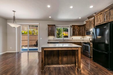 20720 NE Sierra Dr, Bend, OR 97701 - photo 7