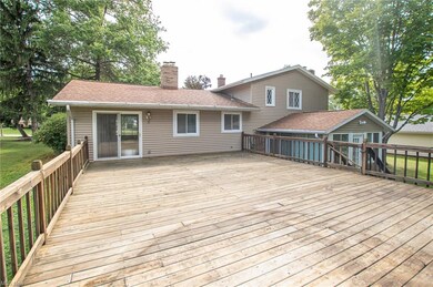 deck with slider to eat in kichen