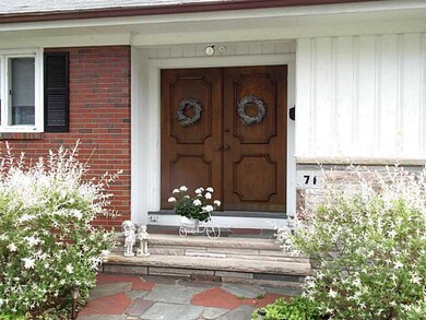 71 Summit Dr, Cranston, RI 02920 - photo 3