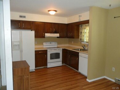 3115 Lucas Dr, Bethlehem, PA 18017 - photo 4