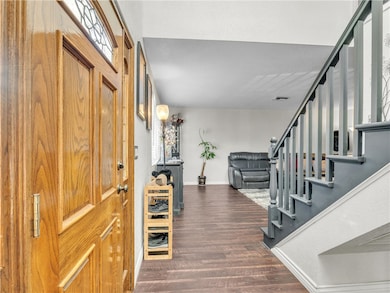 714 Appleton Rd, Simi Valley, CA 93065 - photo 5