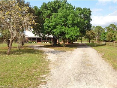 23835 Carolyn Ln, Fort Myers, FL 33913 - photo 4