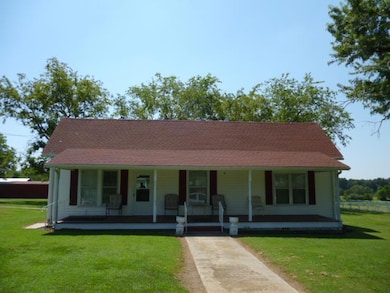 819 Gant Rd, Shelbyville, TN 37160 - photo 2