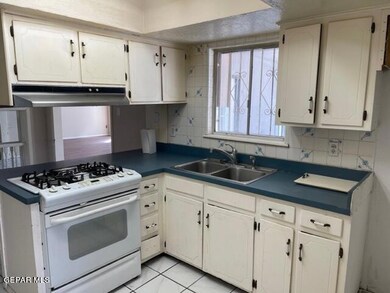 10428 Springwood Dr, El Paso, TX 79925 - photo 7