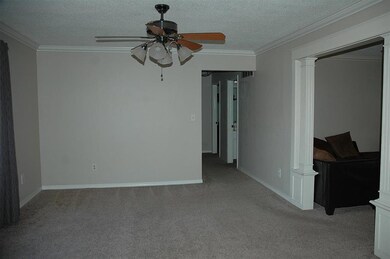 318 Village Dr, Parsons, KS 67357 - photo 3