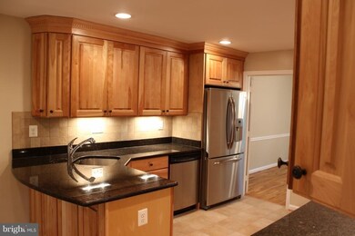 6610 Midhill Place, Falls Church, VA 22043 - photo 2