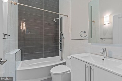 1526 00 Ridge Ave unit 4, Philadelphia, PA 19130 - photo 4