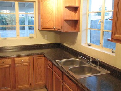 kitchen 005