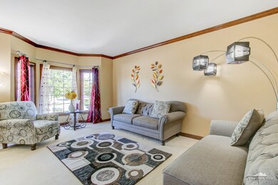 325 White Pines Ln, Oswego, IL 60543 - photo 3