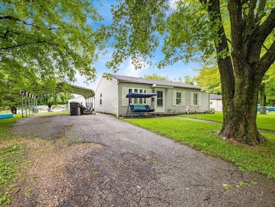 162 Phelps Rd - Front Exterior View