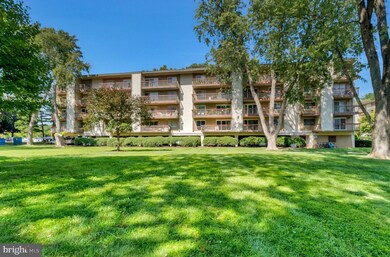 7420 Lakeview Dr, Bethesda, MD 20817 - photo 2