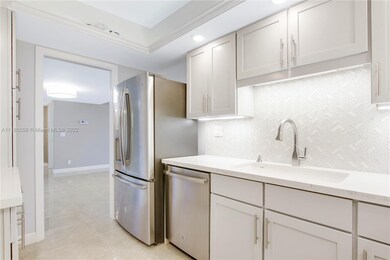 Kitchen: SS Appliances