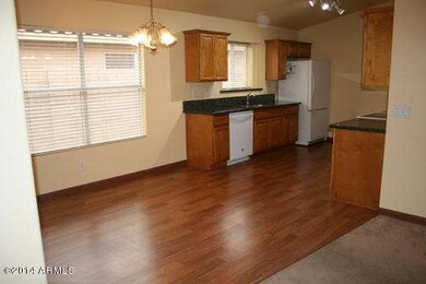 933 N Joshua Tree Ln, Gilbert, AZ 85234 - photo 3