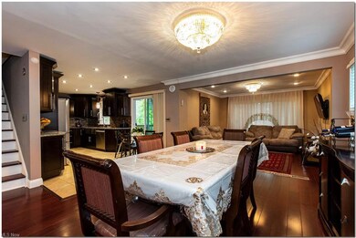 GREAT Open concept first floor