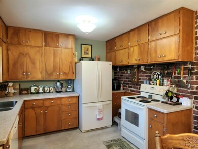 1822 Primrose Dr, Cedar Falls, IA 50613 - photo 4