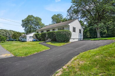 11 Robin Rd, Westborough, MA 01581 - photo 2