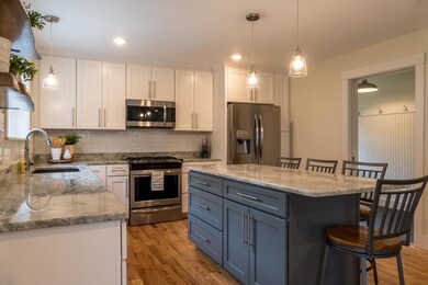 21-Kitchen (2 of 5)