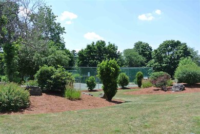 55 Profile Cir, Nashua, NH 03063 - photo 4