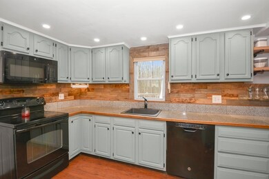 22 Carleton Rd, Rochdale, MA 01542 - photo 7