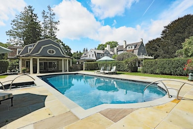 27 Country Club Rd, Ridgefield, CT 06877 - photo 2