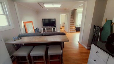 14 Pond Ave unit 2, Newport, RI 02840 - photo 3