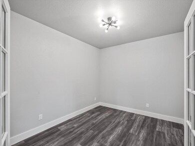 2612 NW 31st St, Fort Worth, TX 76106 - photo 7