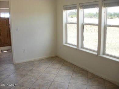 023-288512 breakfast nook