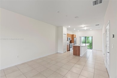 7831 NW 104th Ave unit 22, Doral, FL 33178 - photo 5