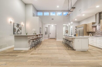 Kitchen & Bar Area - 4415
