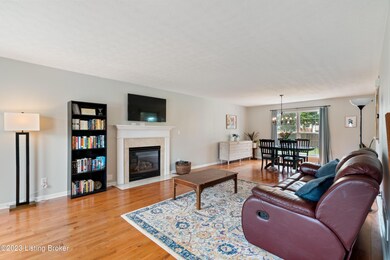 10616 Providence Dr, Louisville, KY 40291 - photo 7