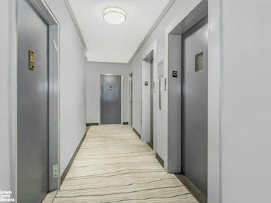 The Blackstone unit 10A, Bronx, NY 10463 - photo 4